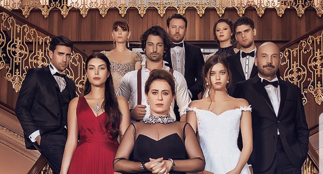 شائعات تقول بأن الحلقة 50 هي الأخيرة من مسلسل فضيلة وبناتها، وشائعات أخرى تقول بأن لا زال هناك أمل بالجزء الثالت نظرا لأن الريت ممكن أن يرتفع بهذه الحلقات، وهذا لأن المسلسل يمتلك أقوى فانزين بالعالم، ما رأيك؟ أي الشائعين صحيح؟ 
#FaziletHanımVeKızları️ #yaghaz #hazsin