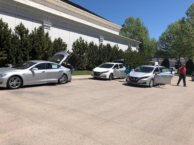 NRECANews's tweet image. One example of electric co-ops going the extra mile for their communities: the 6 co-op teams who drove #electricvehicles from across the country to our CONNECT ’18 conference in Salt Lake City, all so they can share lessons learned with one another and back home. #DriveEVent