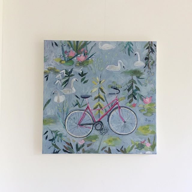 Charlotte_Hardy's tweet photo. Next garden painting coming along...
#sarahwisemangallery #oxford #summertown #juneexhibition #gardenpainting #pattern #swans #pinkbicycle #oiloncanvas https://t.co/GiI8JrYyDV https://t.co/653ikacGzc