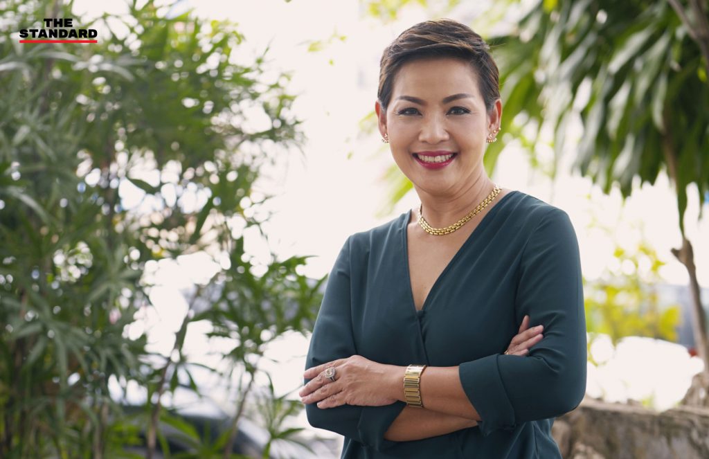 TheStandardPod's tweet image. “การมีมารยาทอย่างไทยเป็นเรื่องน่ารักนะคะ ใครเห็นก็เอ็นดู ขอให้มีเถอะ มีความอ่อนน้อมถ่อมตน แค่รู้จักยกมือไหว้สวัสดีกับยกมือไหว้ขอบคุณและขอโทษ”
-ม.ล.ขวัญทิพย์ เทวกุล #MasterChefThailand

#RandomWisdom
#TheStandardPodcast
#TheStandardCo