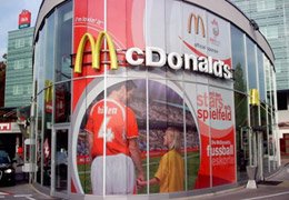 GothamSigns's tweet photo. Go BIG with promotional 3M window graphics! #3MWindowFilms #3MWindowGraphics #WhitePlains #NewRochelle #MamaroneckNY https://t.co/102tNQOERV https://t.co/HuLtFPuVcE