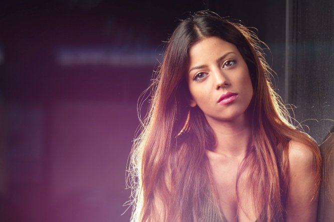 NextPlz_fr's tweet photo. Une candidate des #Anges9 se montre voilée, la toile très réceptive ! ➡️➡️https://t.co/Xzln27B78f⬅️⬅️ https://t.co/P1hmAwumH9