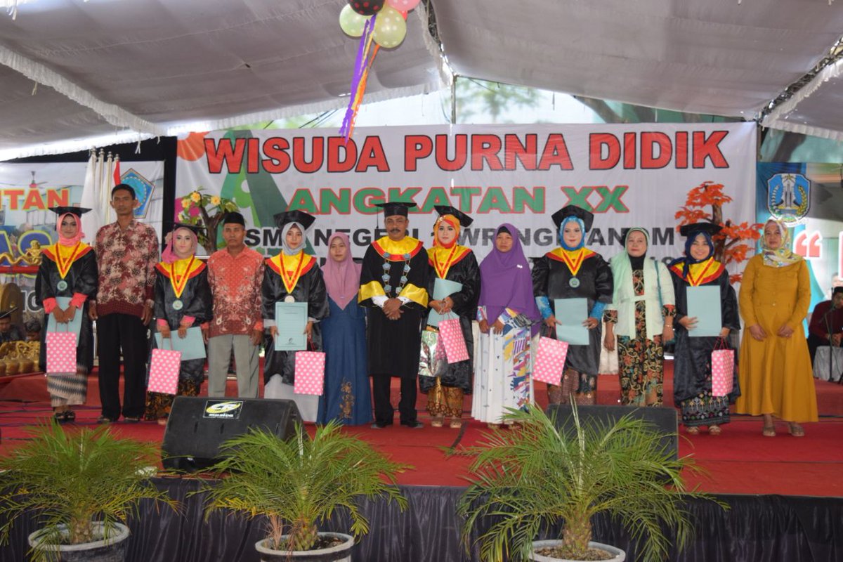 Juara siswa berprestasi dari program ipa dan ips
