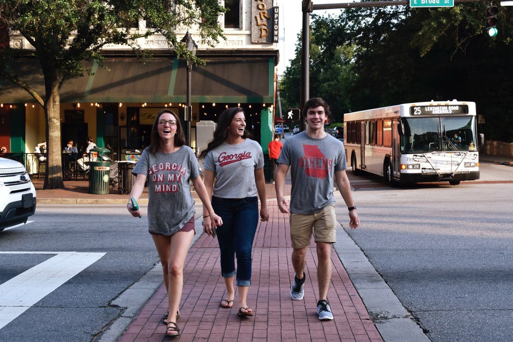 TailgateGeorgia's tweet photo. Where are you celebrating Wing Wednesday?
Share with us your favorite wing spots in Athens! https://t.co/xYrf12gDDb