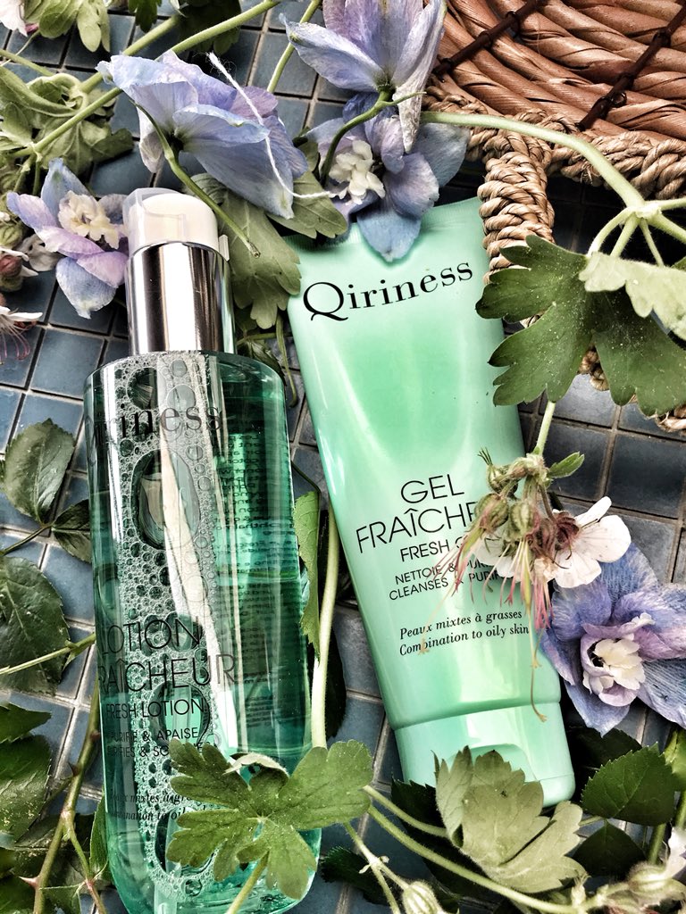 J’ai reçu deux produits de ma marque chouchou <a href="/Qiriness_France/">Qiriness</a> 💚💚 deux petits merveilles qui mérite un article .
Billet soon 
#Qirines #skincare #beauty