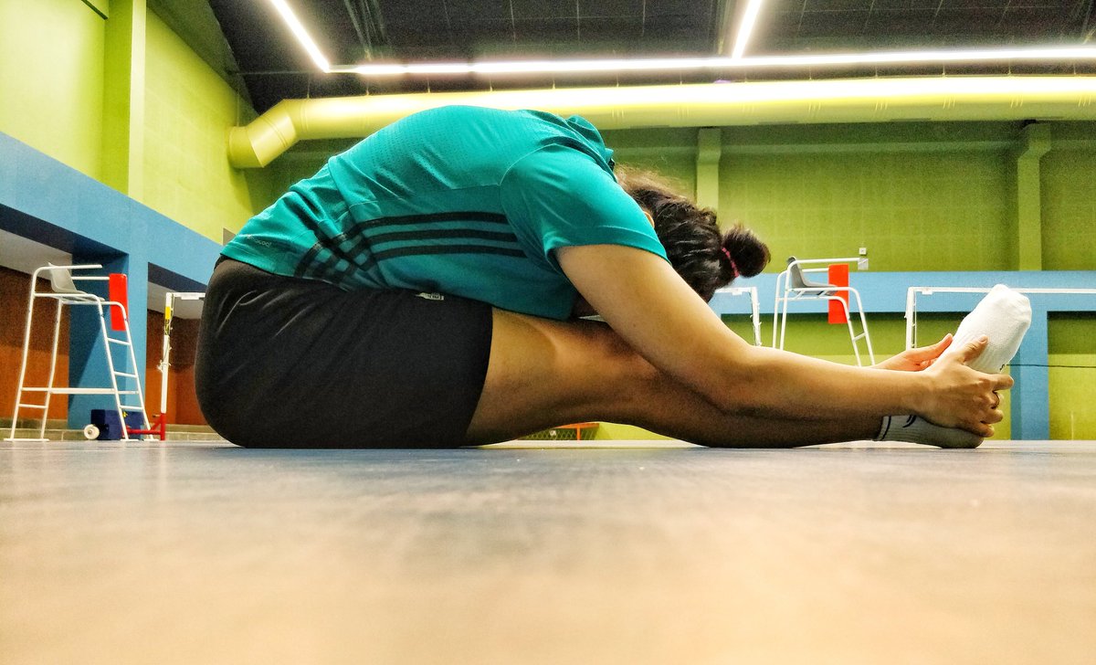 I can only manage after training pictures. #hamstringstretch #Parabadminton #badminton #parasports #yogini #amputeeYogi #yog #yoga #abhyas #shram #sahayog #karma #niyam #hathayoga #nyanayoga #bhaktiyoga #rajayoga #karmayoga #stronger #adaptive
