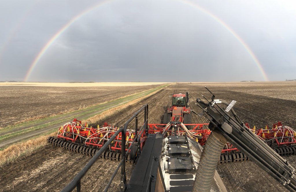 What’s this arch thing? Just enough rain to shut me down for a few hrs. #plant18 #fromthefield