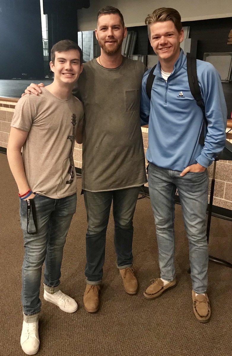 shane_pruitt78's tweet photo. What a joy to speak at @sachse_crew this morning. It’s a Wednesday morning Bible study at Sachse High School led by these 2 teens. Over 40 students show up at 7 AM before school to study the Word. Amazing. God is raising up a generation for His glory! @KadenMier_ @Official_ldt https://t.co/Wl1llwIxI5