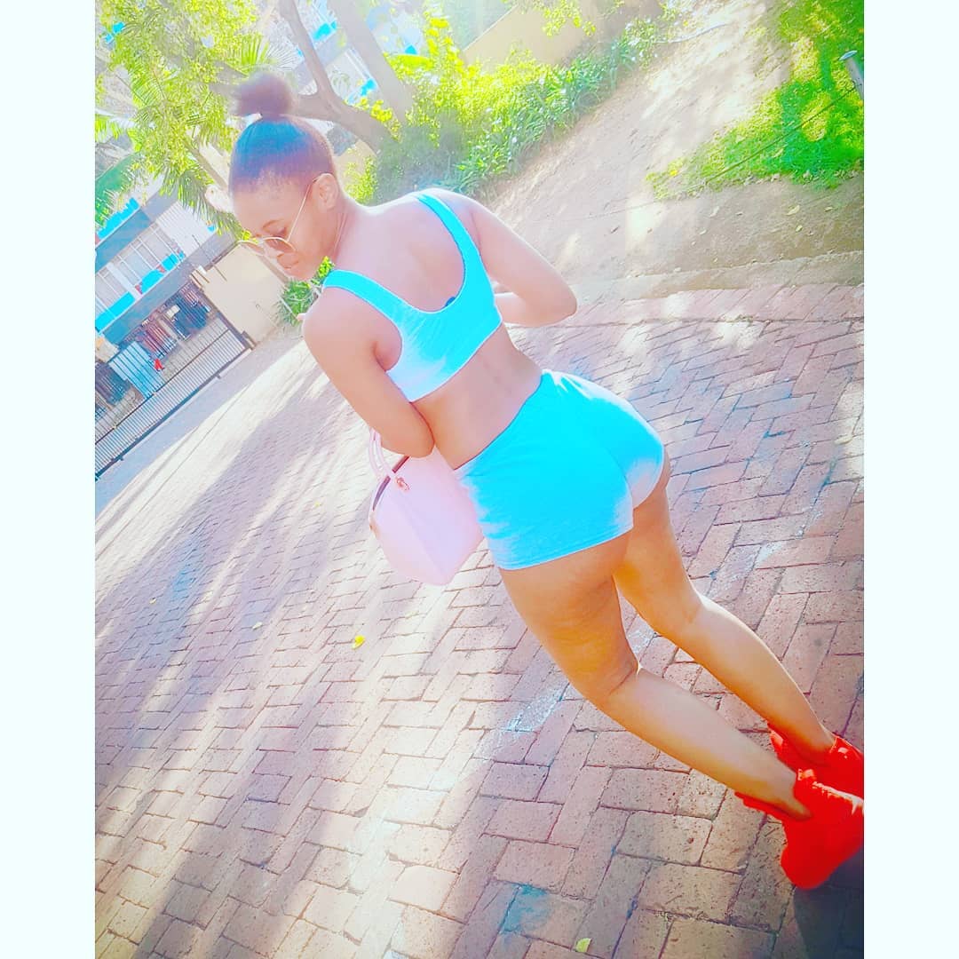 Fat_ass_fahima's tweet photo. 🍑🍑 https://t.co/Z0KmYt69Uk