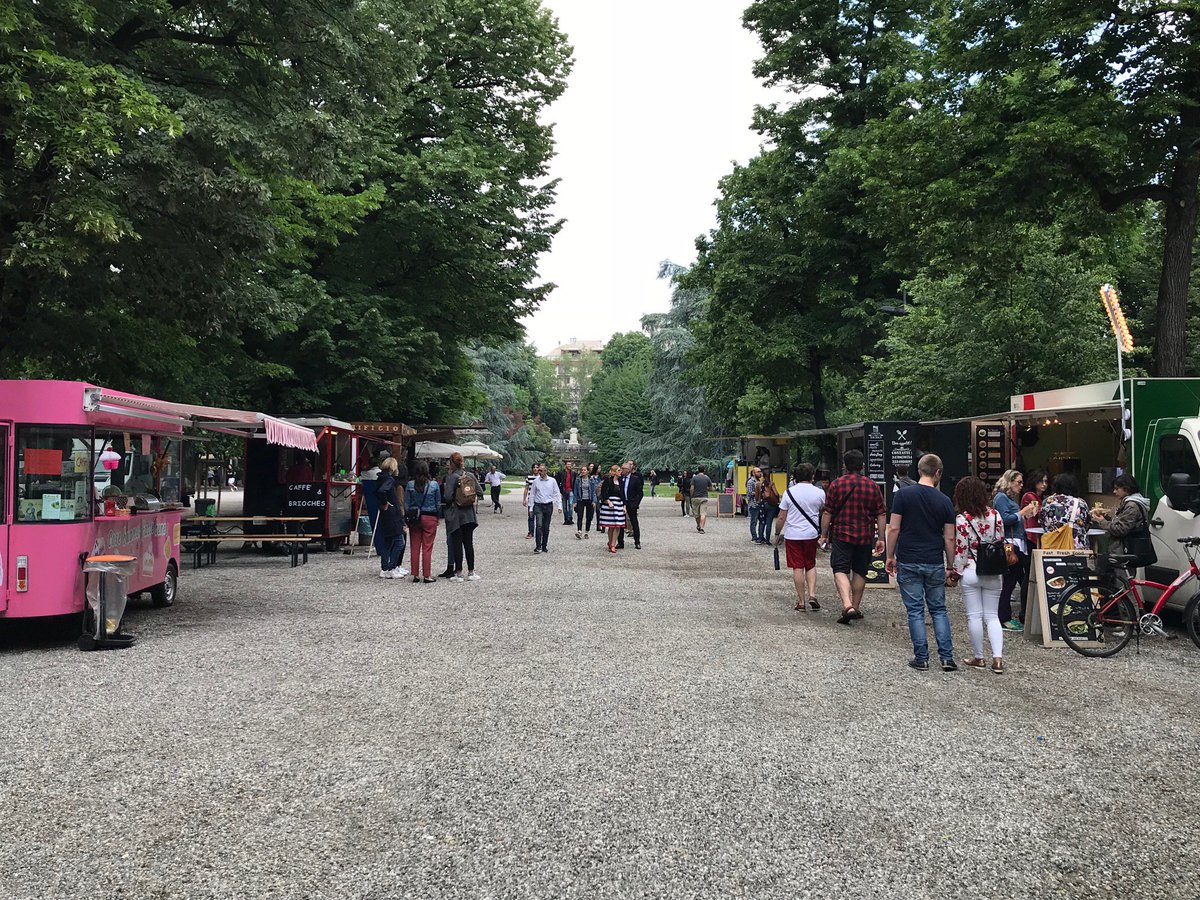 FoodFriendsMI's tweet photo. La #foodexperience alle Street Food made in Italy continua! @milanofoodcity #milanofoodcity #streetfood #milano https://t.co/sYOfqeLDLi