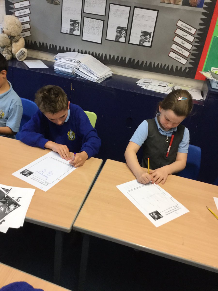 LSTClass5's tweet photo. We are designing wind chimes this afternoon @Cornerstonesedu #mightymetals #STPSDesigntechnology https://t.co/FihTKRZmHE