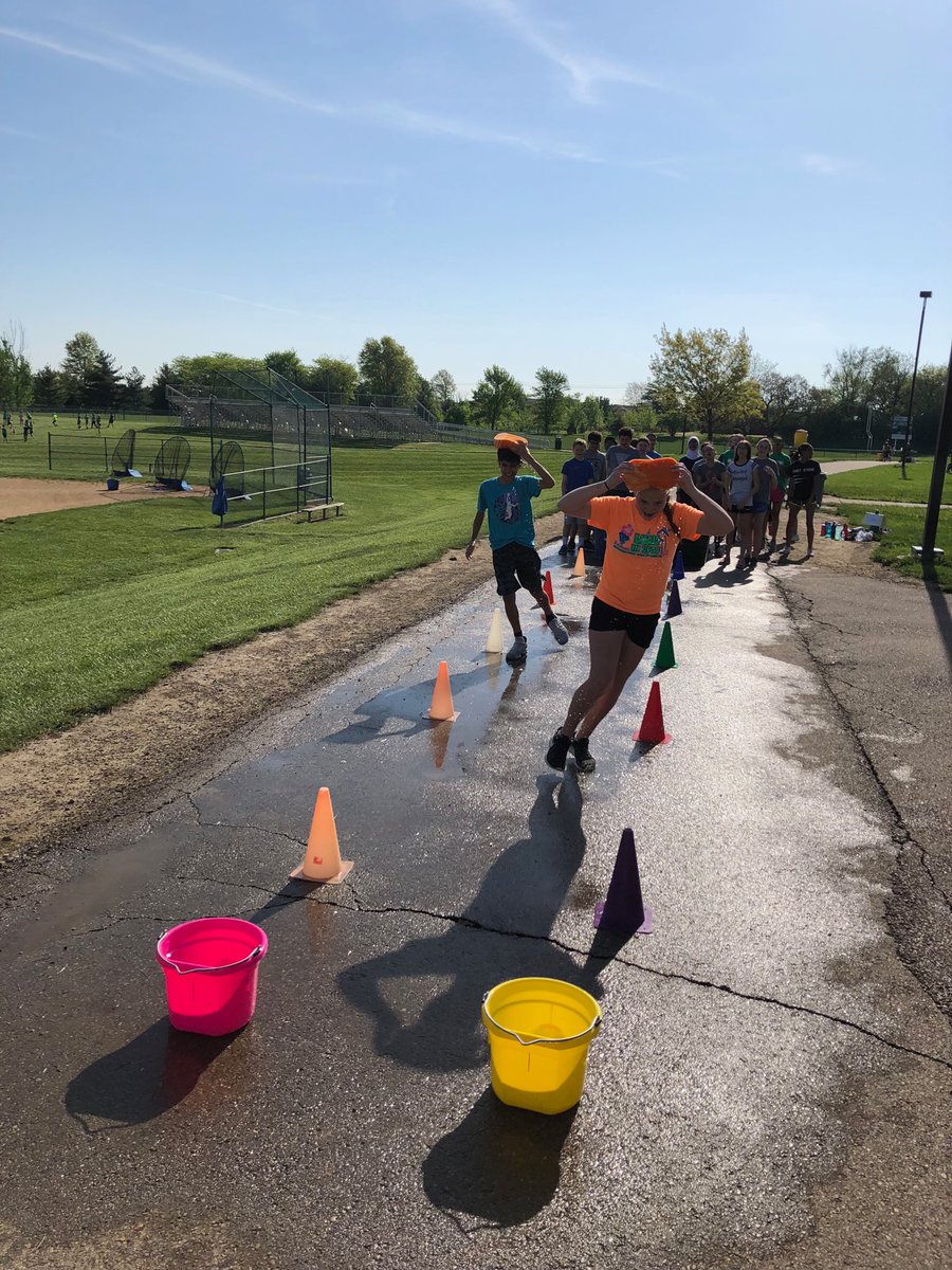 FeldLeslie's tweet photo. Field Day Fun #mistrong https://t.co/Hq1ua0Kjsm