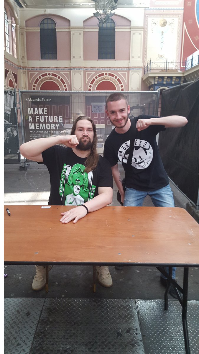 This is indy wrestling, so this is me with Chris Hero 😅💪 #SSS16 #IndyStage #ThisIsProgress