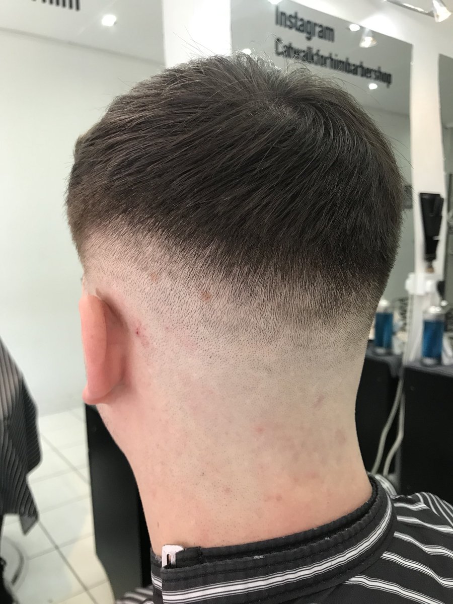 Catwalkforhim's tweet photo. •skinfade• #barber #barbering #barbershop #barberlife #barberuk #barberconnect #menshair #mensgrooming #skinfade https://t.co/o65YEgACFX