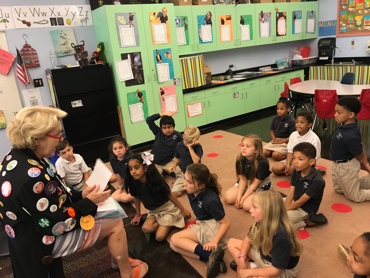 ByarsFlyers's tweet photo. Bittersweet.  Last lesson with the masterful and empathetic Sherry Gary #woodwardway #waprimary #themagicisyou https://t.co/BAYIpOWBLh