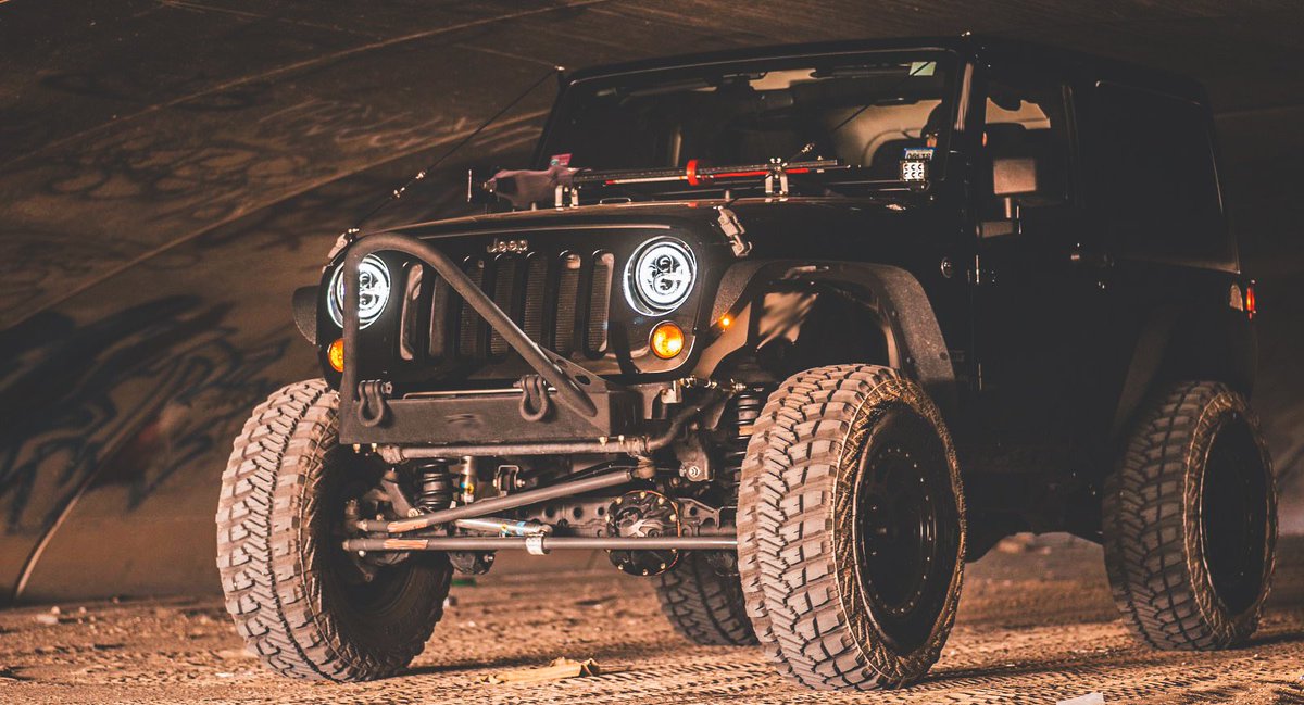 Jeep's tweet photo. Make it look easy. 📸: Matt L. https://t.co/aGPrFWm7XD