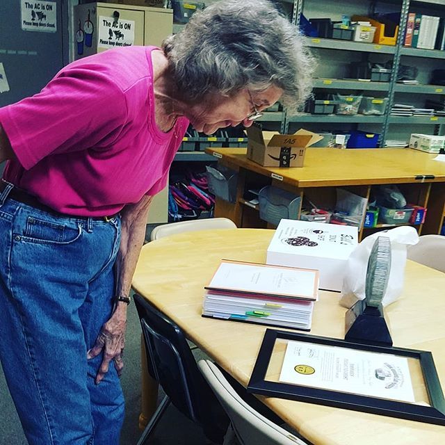 HannahsTreasure's tweet photo. Volunteer Shirley Oglesbee enjoys a first look at the award that our volunteers helped us win! @daytonbbb #BBBEclipse https://t.co/9aDZFX2TvU https://t.co/IMGSbnRRwa