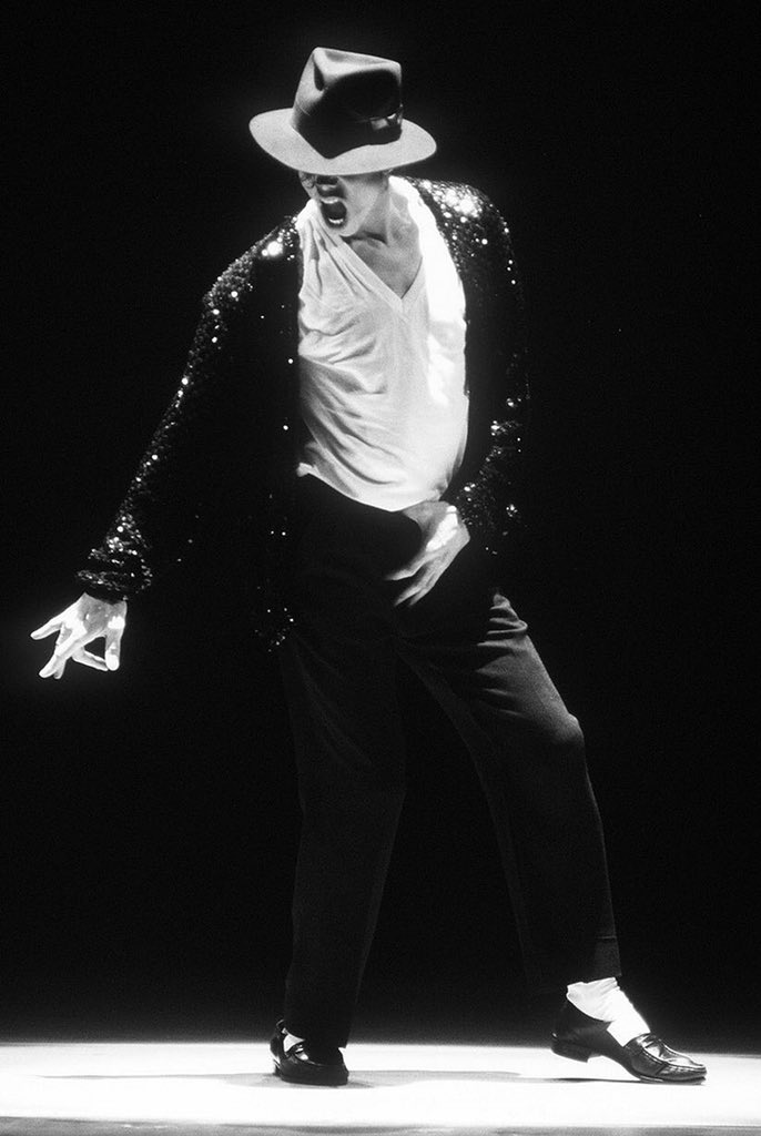 Sebastian6273's tweet photo. @chelsee721 Legendary!🌟 #MichaelJackson #MJ #KingOfPop https://t.co/rewA72D2yn
