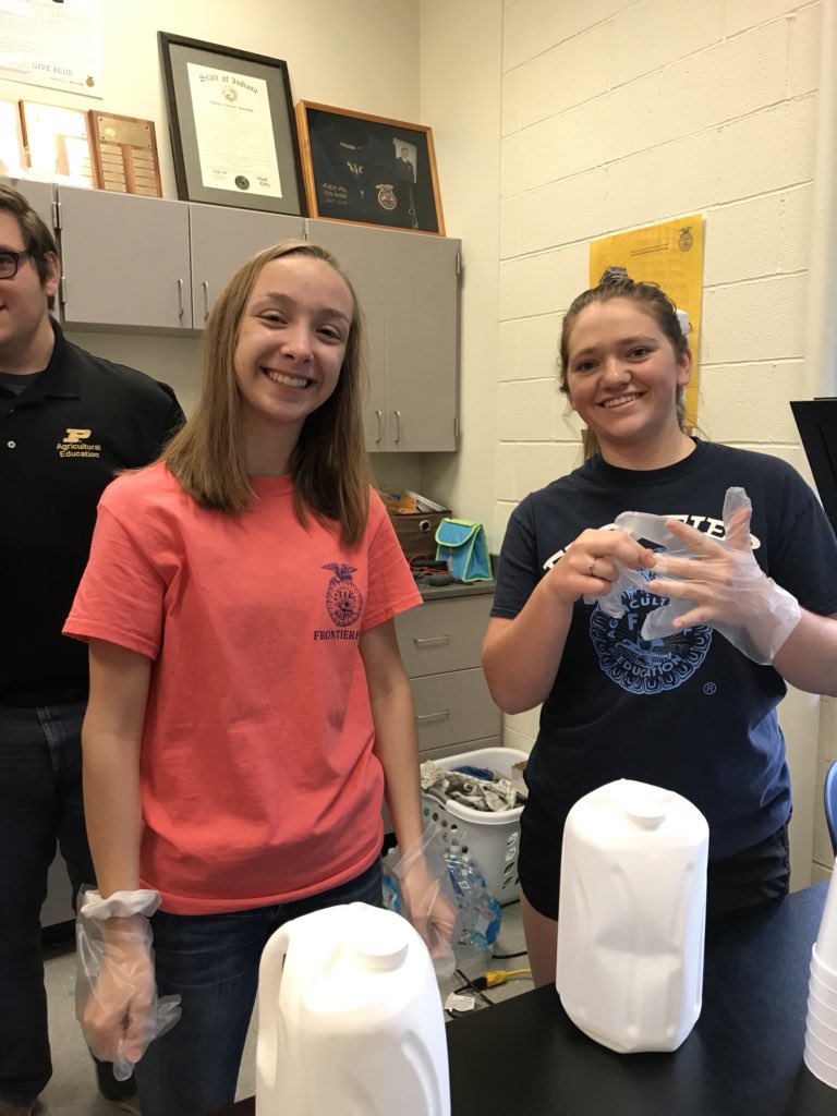 _Frontier_FFA_'s tweet photo. Thanks to all members who helped serve breakfast to the teachers this morning! It was a huge success because of you! https://t.co/uVXZ0XxYf7