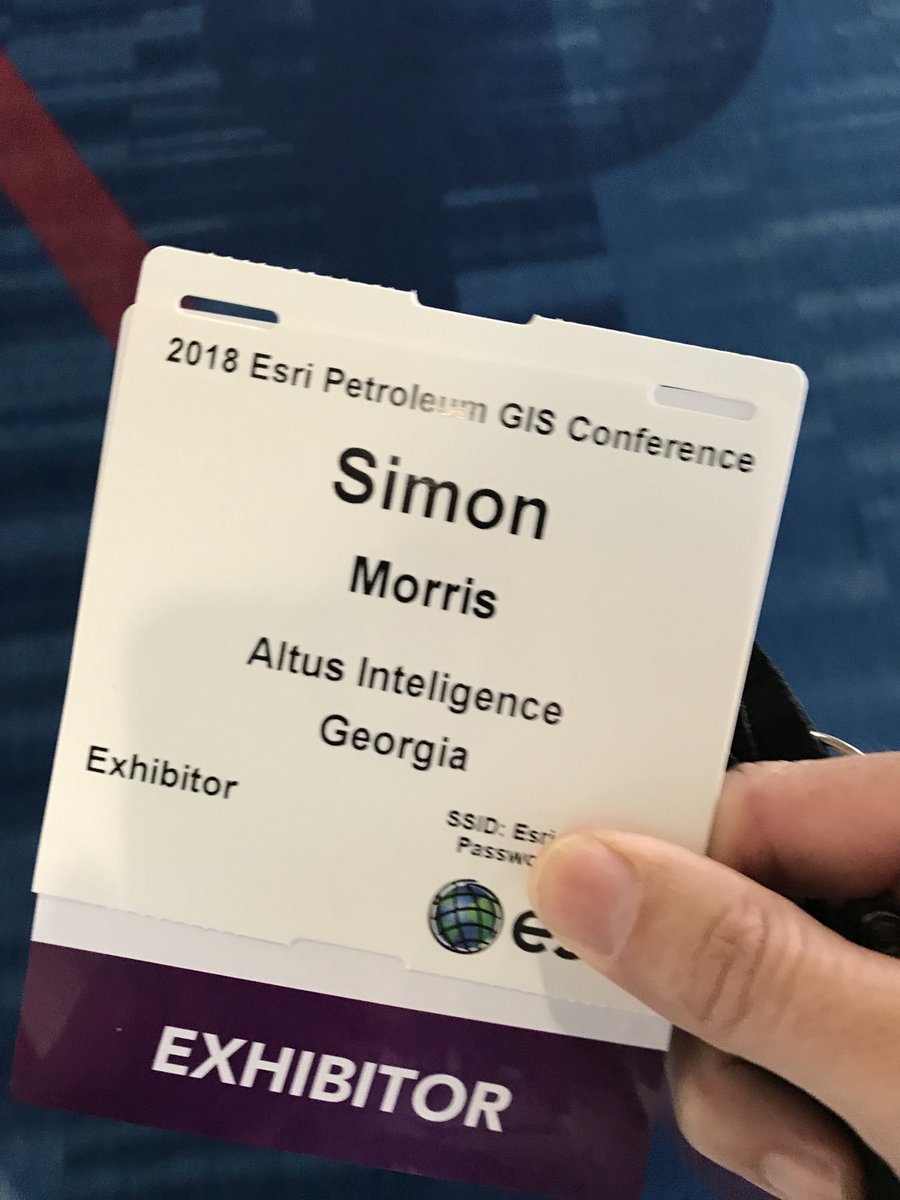 A little whoops on the spelling but otherwise correct! Simon, Altus, Exhibitor! #esripug #houston #oilandgas #uav #bvlos @FlightlineGeo