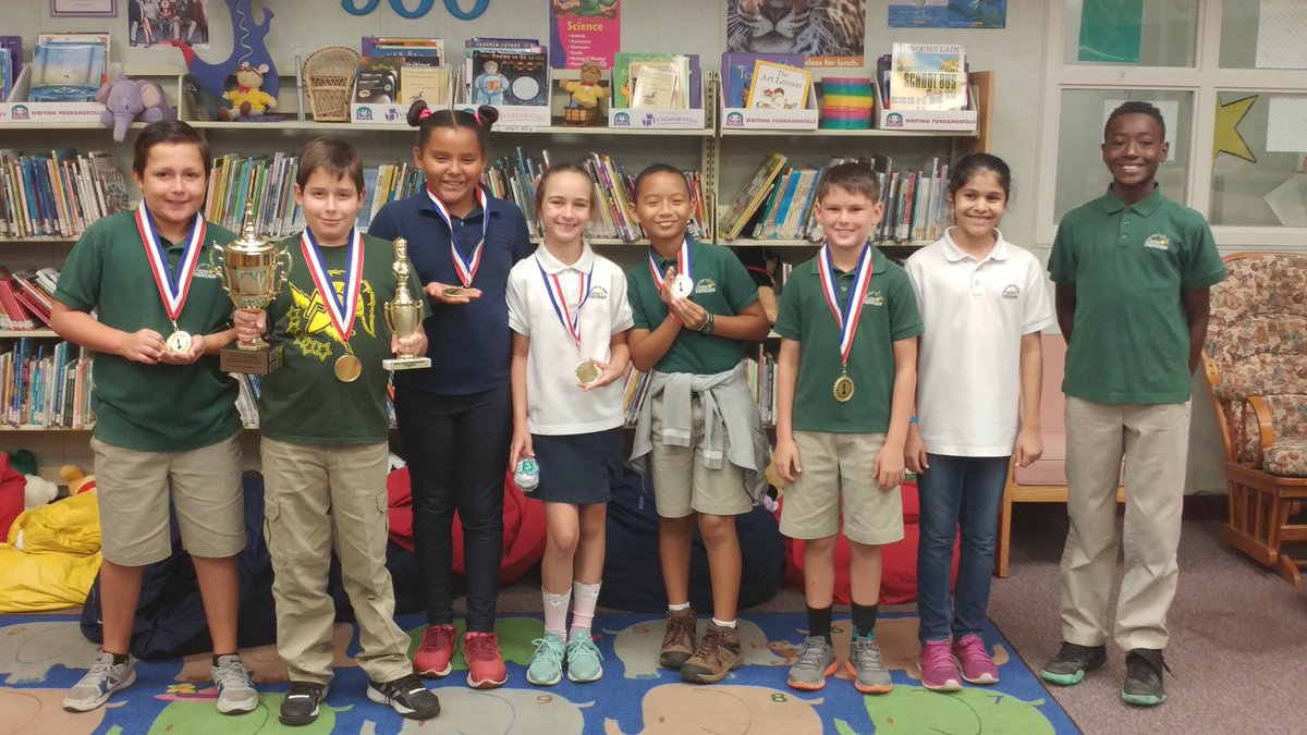 @NovaEisenhower won the NEE v @NBFelem 2018 Chess Championship today! Congrats to all the players and thanks to our volunteers! #Chess #KnowNova #WeBroughtThatTrophyHome @TyghterA @DiamondAP18 @TheNOVASchools @browardschools
