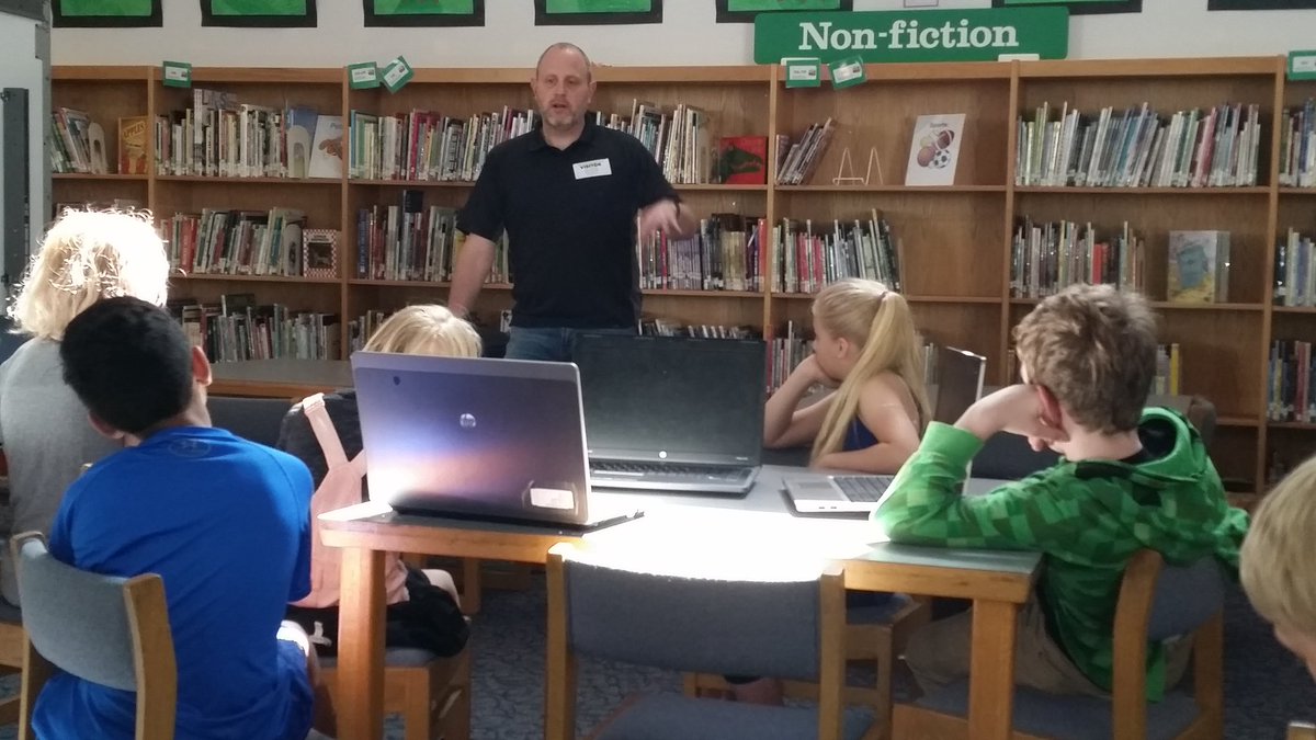 tanya_churchill's tweet photo. "You are all artists telling a story" Words for UGTM School News from guest speaker Mike Busick, videographer hobbiest @underwoodgtm @atrowell https://t.co/ZZc3nAB6fi