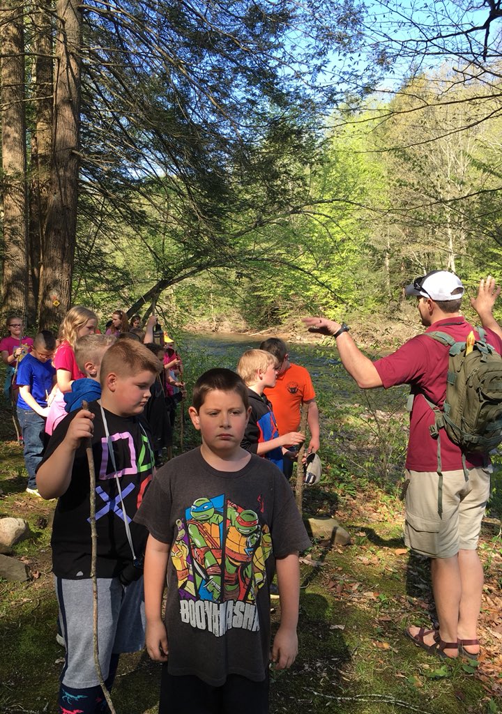 DiMantek's tweet photo. First activity of the day finished!  It was a great start to our day...hiking and exploring nature!#JSE180 https://t.co/THKgqhvhjm