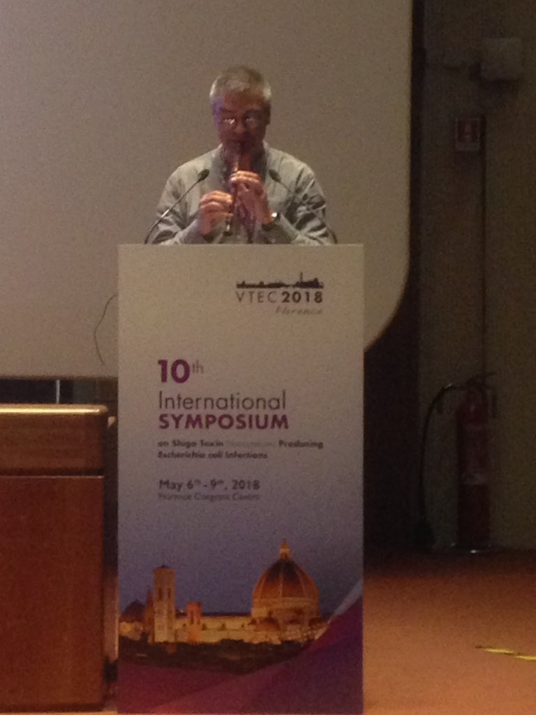 ClaireJenkins2's tweet photo. Flemming Scheutz @SSI_dk "I have immunised my last rabbit" 🐰and here he is playing a Norwegian lament at #VTEC2018 he got a standing ovation 👏🏼 https://t.co/BxocwLDb1c