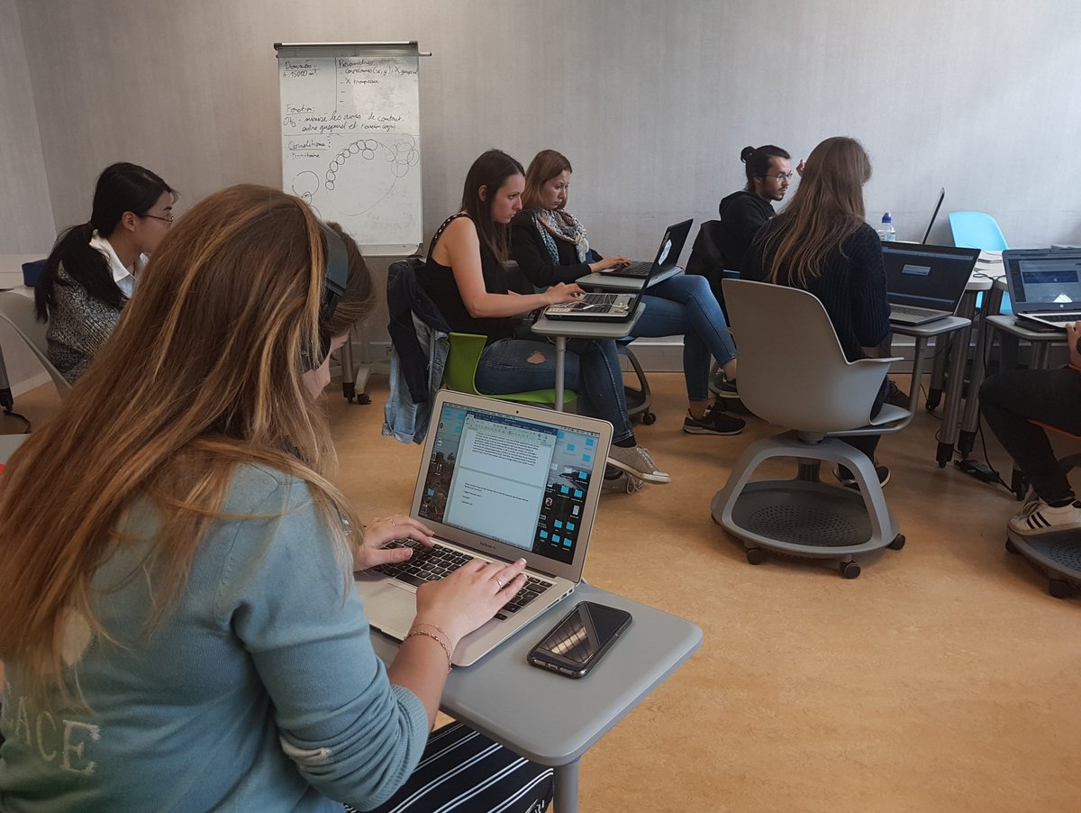 Immediat_'s tweet photo. Les étudiants de @ENSAT_INP en pleine création de leur #webdoc sur les #entrepreneurs avec @PierreVin #Occitanie #Toulouse https://t.co/oJDEvHXG74