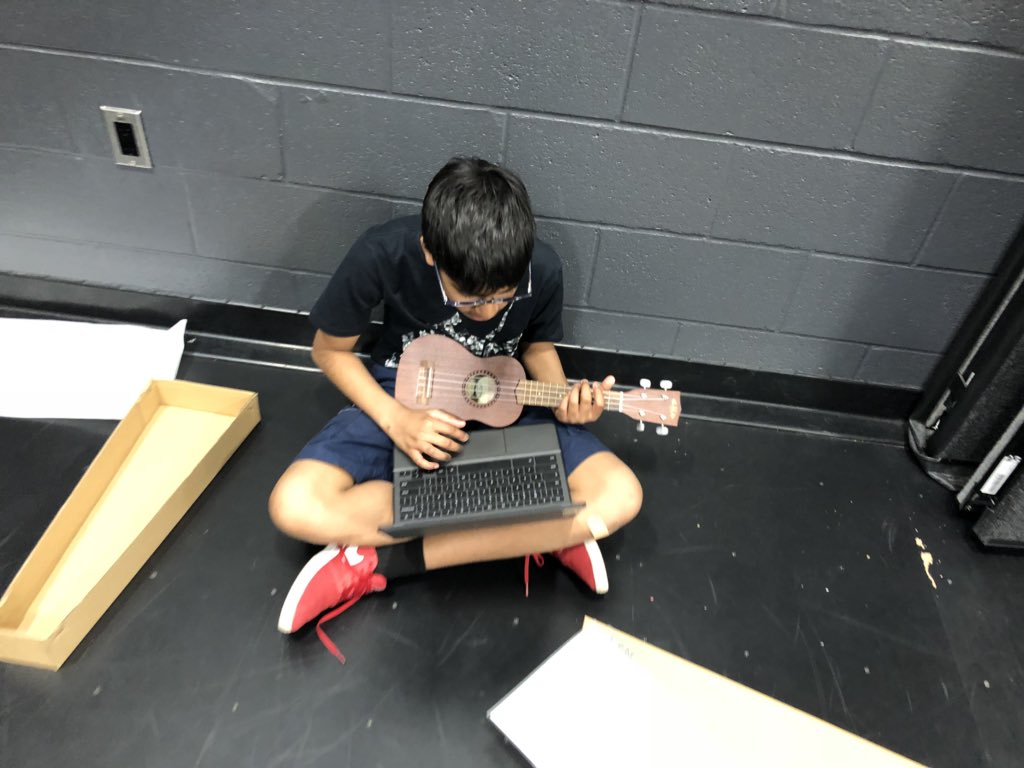 Mcleodsmusic's tweet photo. Our Grade 7 musicians hard at work exploring the ukulele today! #musicalmindset #Grohingmusicians @growrdsb @GrohGrade7 https://t.co/KQcdrEfJEO