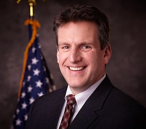Join us for lunch with MA Sec. of Housing and Economic Development, @JayAshEOHED , Thursday May 17th at dining commons at Greenfield Community College.    bit.ly/2K9Rhaa