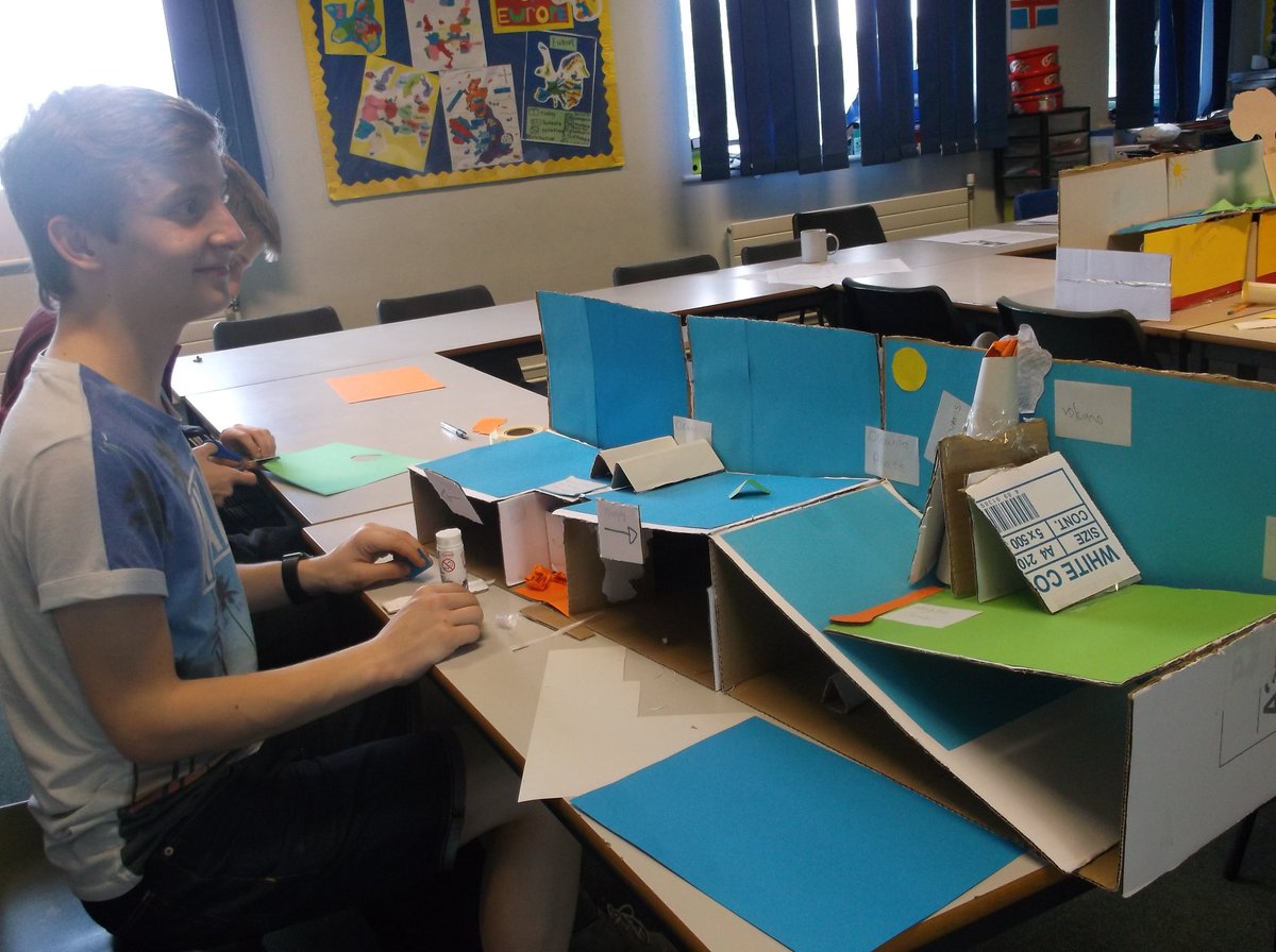 SCHS_SixthForm's tweet photo. Y12 demonstrating their knowledge of how plate tectonics explains lots of complex processes and features on the Earth's surface! https://t.co/TlE9VKXCWM