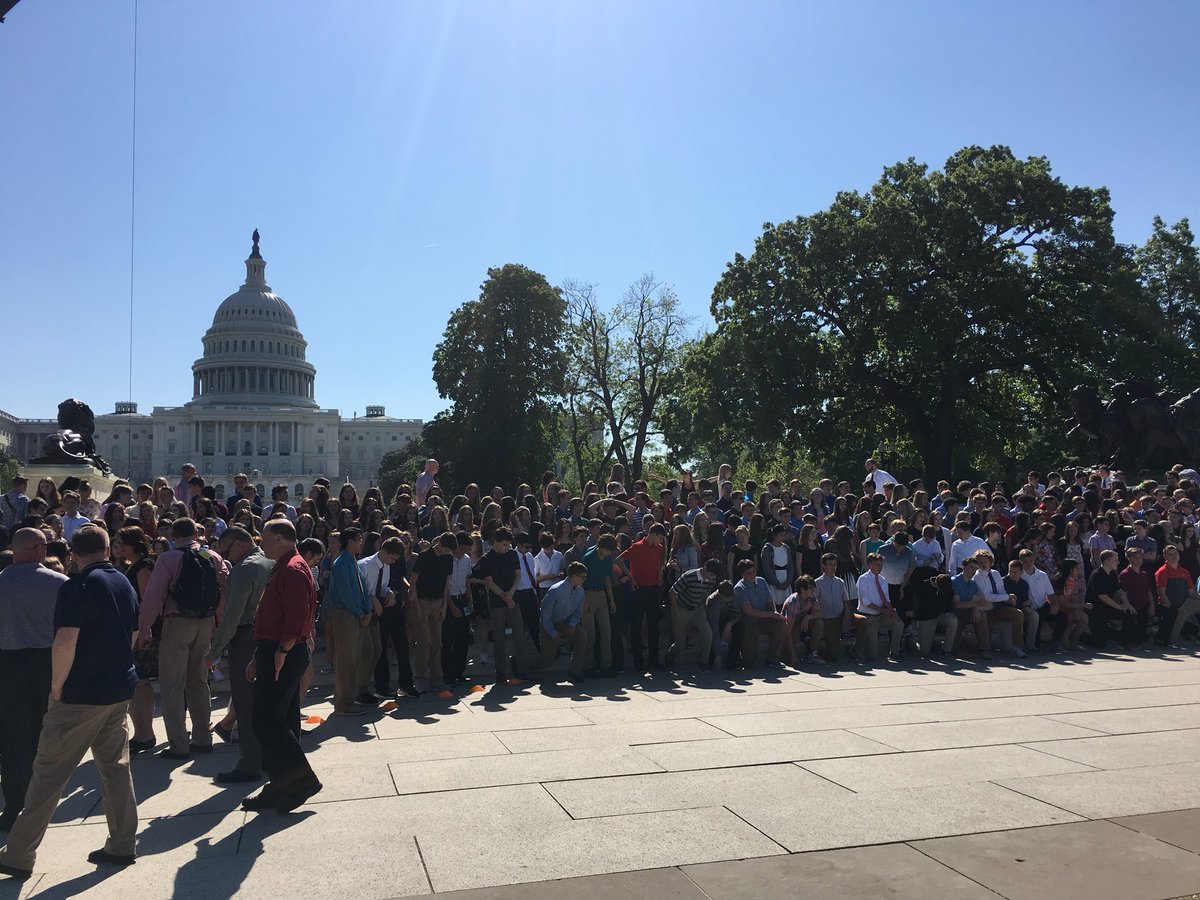 bbhmsbees's tweet photo. 8th graders enjoying our tour of the US Capitol Building. https://t.co/ZiwxTezAFV
