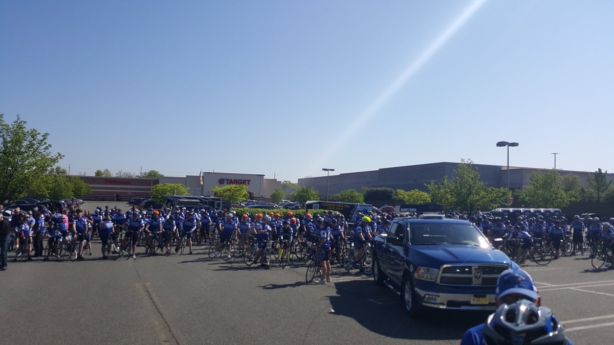 At the sendoff for Police Unity Tour Chapter #1. They ride for Those Who Died! #policeunitytour #Policeweek #HonorTheFallen