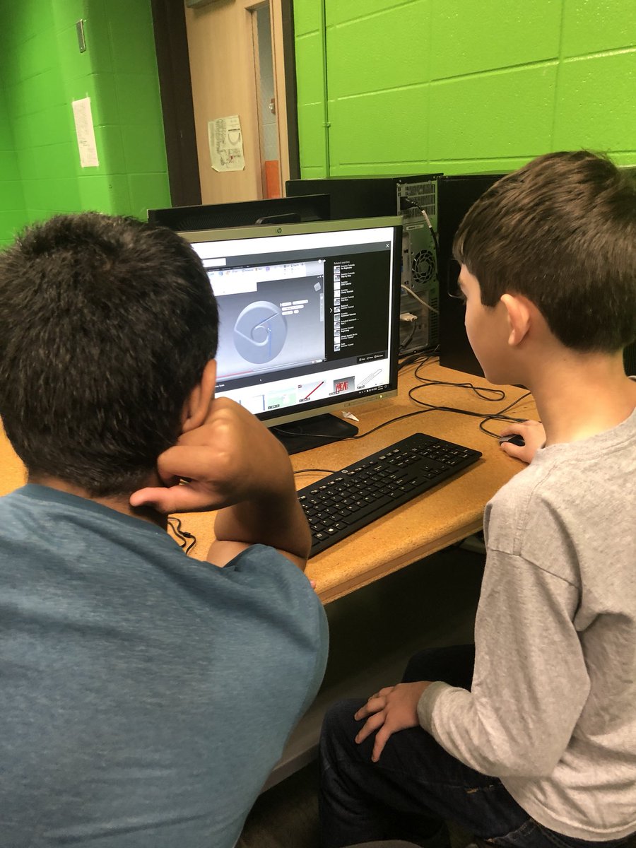 DorisAHerrmann's tweet image. @BulldogsBsi  #Robotics Students working on Inventor Projects. @BIS_Robotics #BISLearns @ccisdtech #CCISDRobotics.
