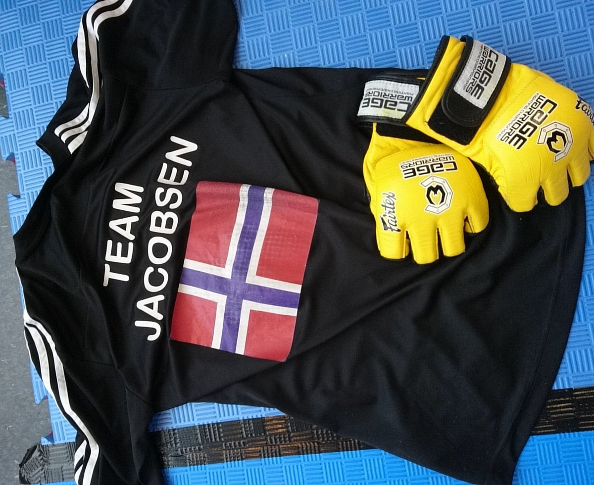 Jacobsen_mma's tweet photo. Keep it simple and hard, no easy this and easy that.
I just wanna fight the highest level in the biggest organizations.  Win or Lose, I'm going allways for the kill doesn't matter who, where, when.

@MMAjunkie @CageWarriors @ufc @BellatorMMA @RIZINFF https://t.co/8yTFo0Tqu5