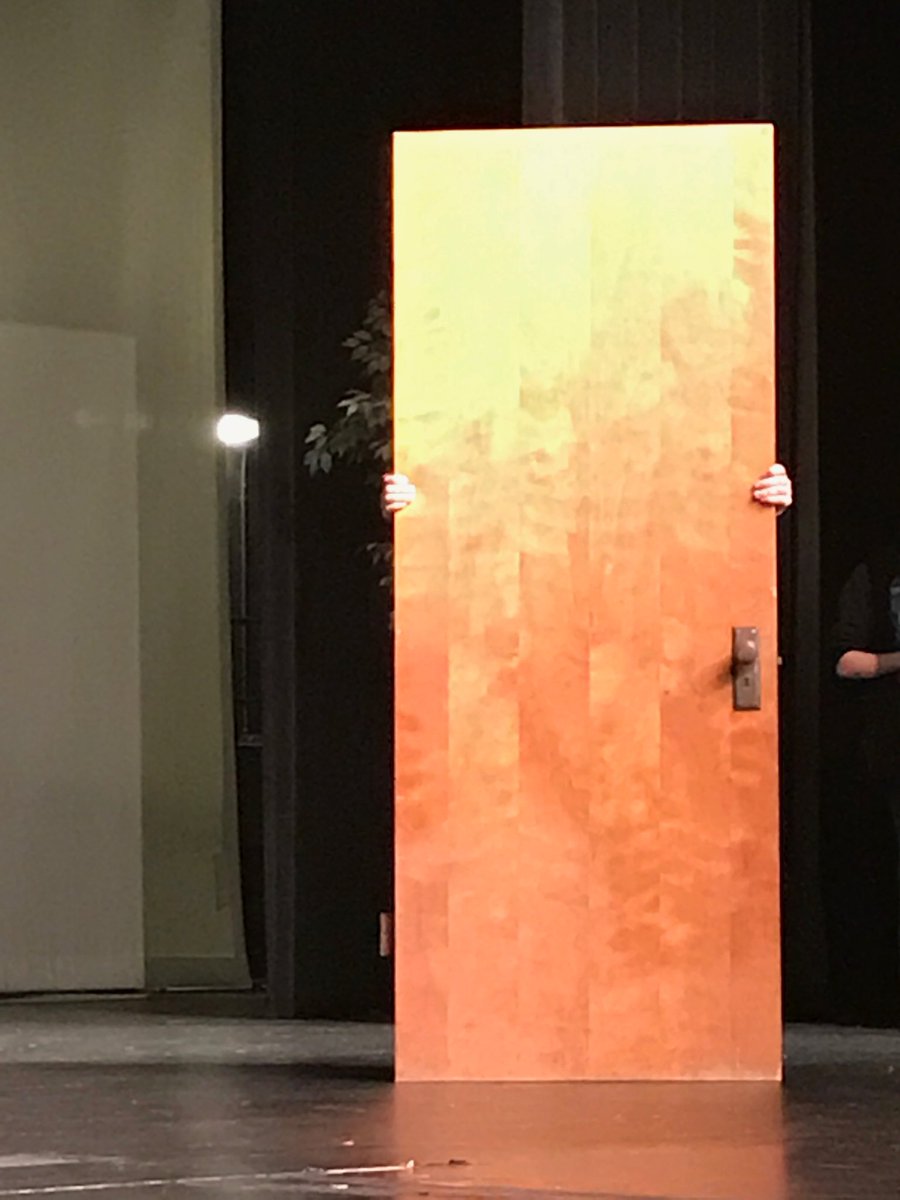 BonnieButellHun's tweet photo. Best prop...the mysterious moving door #ShakeFest2018 #BulldogBoast https://t.co/sFB4Ph0TX8