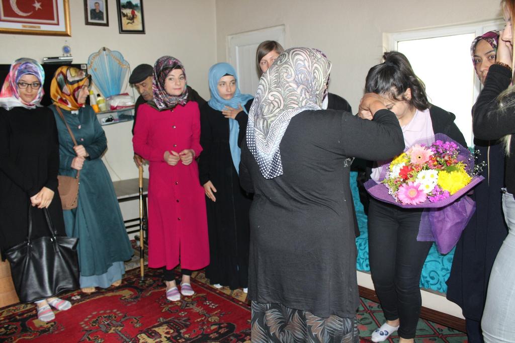 Ceren Vural (@cerenvrl5252) on Twitter photo Vatan için yaşayıp öldünüz; siz toprağa değil, kalplere gömüldünüz
#kangalhasanyılmazyurdu #BenimYurdumKYK
@SinanAksuKYK @GSB_KYK @KYK_Sivas @erdogantunc58 @oktaymahser2023 <a href="/kapcak_burhan/">Burhan KAPÇAK</a> Vatan için yaşayıp öldünüz; siz toprağa değil, kalplere gömüldünüz
#kangalhasanyılmazyurdu #BenimYurdumKYK
@SinanAksuKYK @GSB_KYK @KYK_Sivas @erdogantunc58 @oktaymahser2023 <a href="/kapcak_burhan/">Burhan KAPÇAK</a>