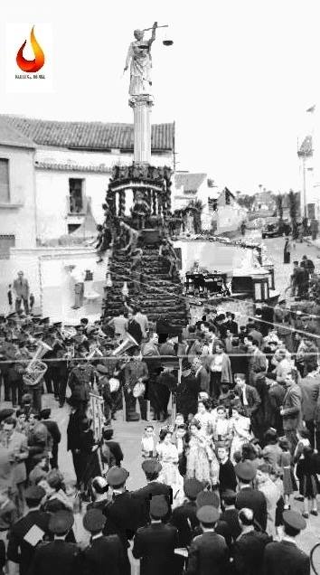 FallaOeste's tweet photo. Pel 1951 ja plenavem el barri de l'Oeste de comboi faller! 😉
📸 Facebook Fallas de Dénia
➕https://t.co/nFhTi7tK2s
👉 #NoTenimPorANingú #CavalquemPerLaFesta #VullcFalla https://t.co/y4o3Eyn6o2