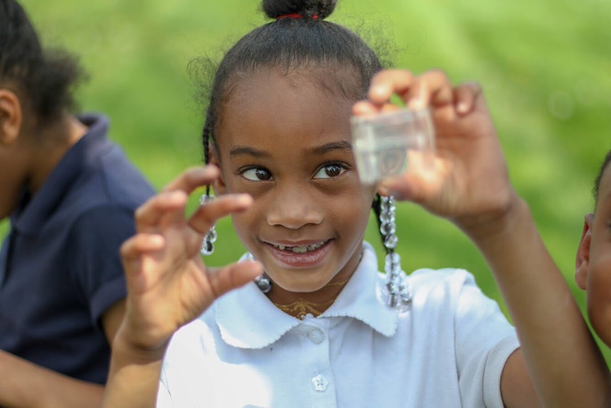 pottstownschool's tweet photo. Barth Elementary 1st graders spent the afternoon outside learning about nature habitats with Connie from Sweet Water Education! #SweetSTEAM #findingbugs @JohnJarmato @PSDRODRIGUEZ @PADeptofEd @BarthElementary https://t.co/roEtoNM8Hg