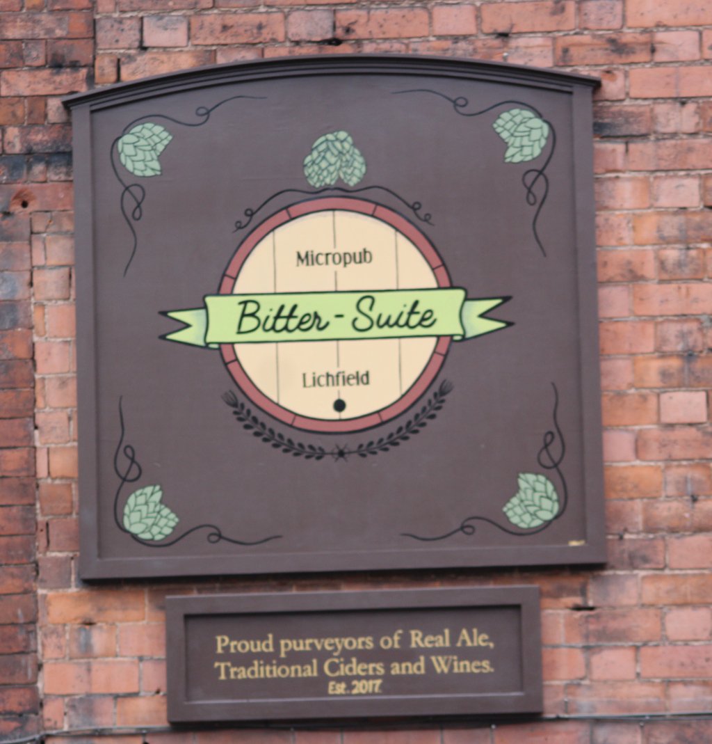 Hi #midlandshour my next Lichfield history #talk is 'The Bridge Tavern and the Lichfield Breweries' <a href="/BitterSuitePub/">The BitterSuite</a> on St John Street, Weds May 16 at 7pm. Tickets £15pp to include free drink and bar snacks! Book at: jonotourism.co.uk/tours-and-talks #lichfield #history #pubs #realale