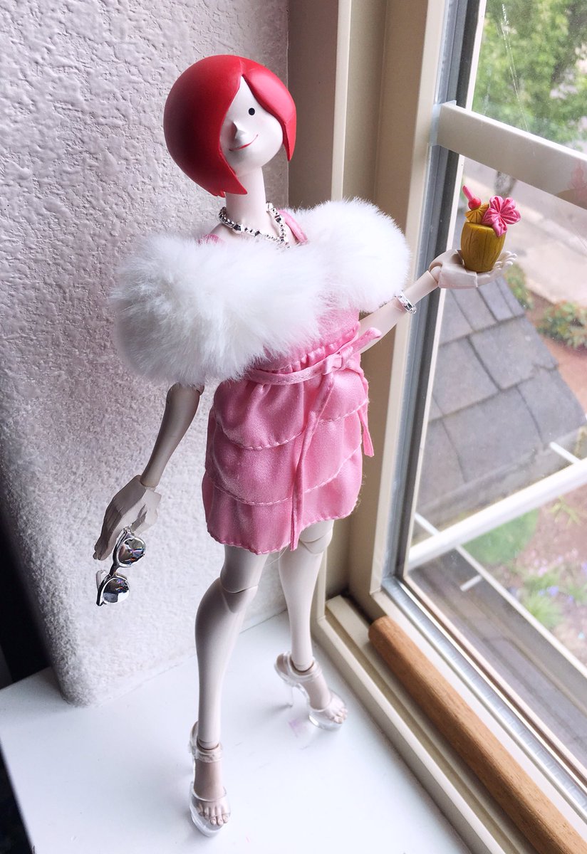 doodlefrog's tweet photo. Re-dressed my @WorldOf3A Drunk Miyu figure :) have her a summer cocktail party look!
#threea #woip #3A https://t.co/nMnQMcWuV9