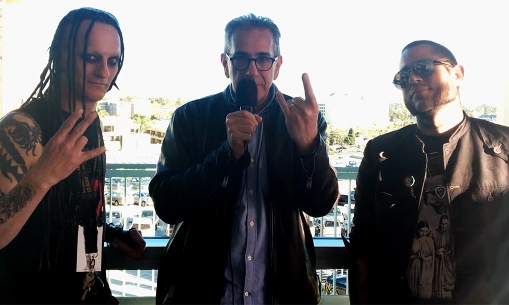 4GtrPlayersOnly's tweet photo. Frontman and guitarist-bassist of @ELEMENT_A440 on making rock with no regrets. Watch: https://t.co/pZvZJcF8Cj https://t.co/iDXguiMmZi