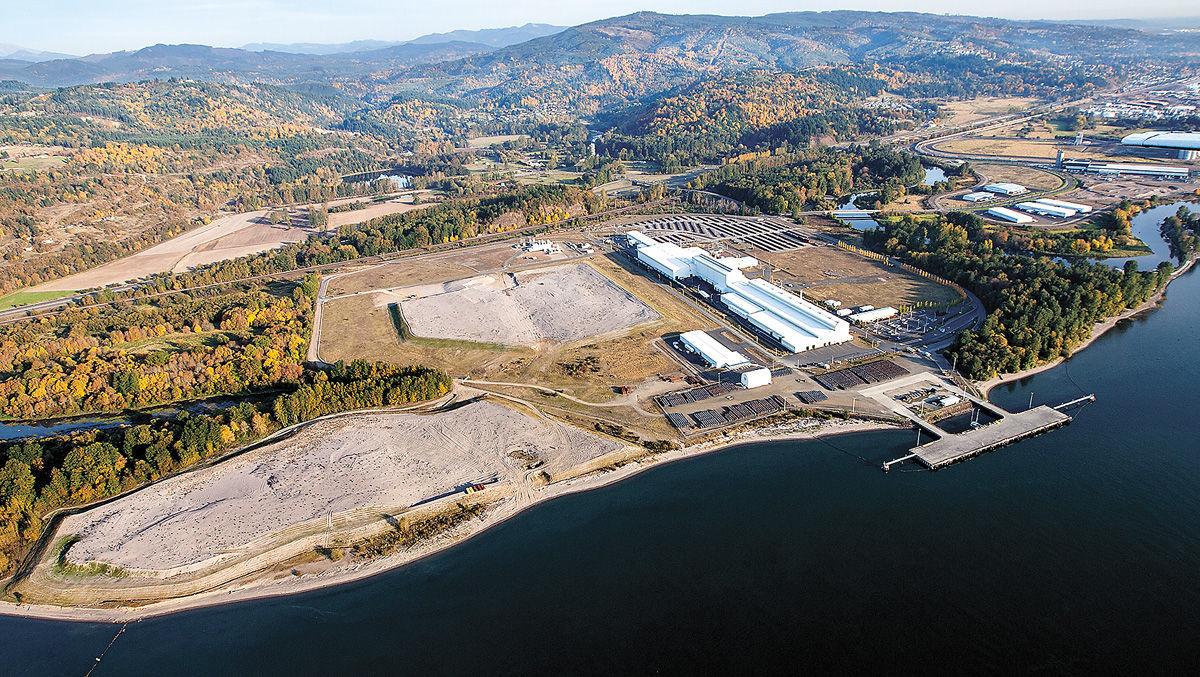 Thoughtful and comprehensive coverage of the <a href="/PortofKalama/">Port of Kalama</a> proposed methanol plant by @The <a href="/the_daily_news/">The Daily News</a>. Judge reinstates permits. 

tdn.com/news/local/jud…