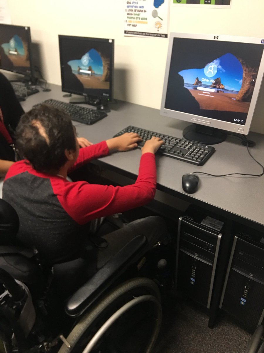 Learning all about lockers and computers at the junior high today! Thank you <a href="/IndianTrailSSP/">Mrs. Farnan (O’Connell)☘️</a> for a great field trip today! <a href="/lincolnasd4/">Lincoln School</a> #ASD4ALL <a href="/mrswpratt/">Wendy Pratt</a>