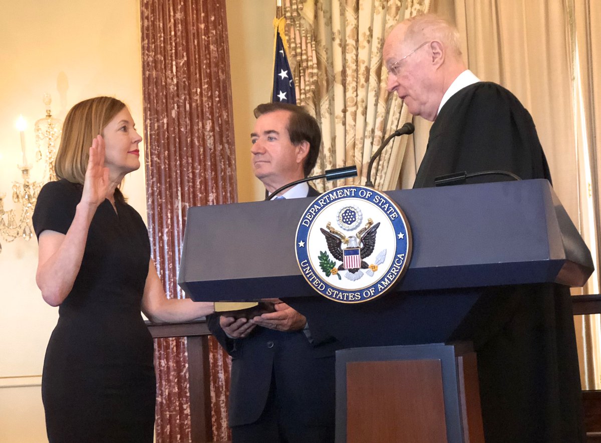 HollywoodonThe's tweet photo. The swearing in ceremony of The Hon.@MarieTPRoyce now Assistant Secretary of State by Justice Anthony Kennedy
@moderate4lyfe @DeptofState w/@FVCraig @jancousteau @AnnStock1 #chiefofprotocol @AnnHandDesigns @EdRoyce3 @washdcnews https://t.co/w74LZgeUg3
