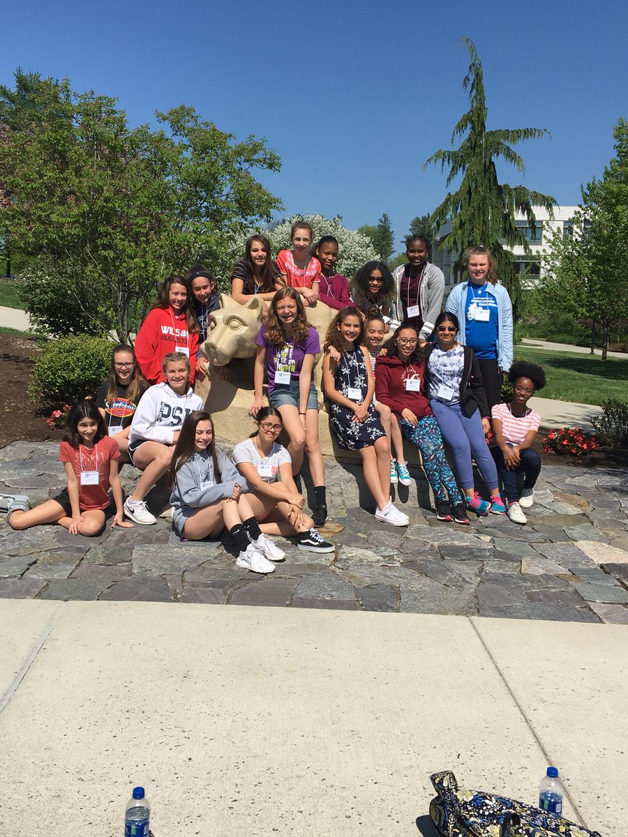koala_610's tweet photo. 7th grade girls enjoying a day of math at Berks Campus! #WilsonSouthern #wilsonsd #math https://t.co/bJZEut2q77