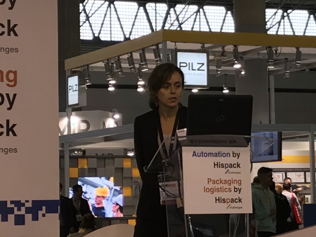 ROKAutomationES's tweet photo. ✔️ Nuria Plans de Prodec comenta sobre la eficiencia gracias a la monitorización y análisis de los datos de las máquinas en #HispackChallenges #Hispack18 @Hispackbcn https://t.co/Q7iabT5wAI