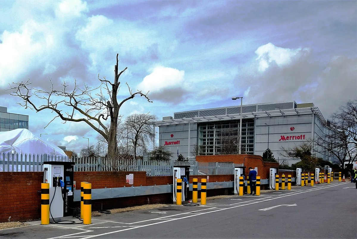 circontrol_com's tweet photo. Neither 3 nor 5, 7 Raption 50!!! Congratulations for such a firm commitment in favour of eMobility. It is not the future, it is Heathrow Airport!
#QuickCharge #FastCharge #Raption50 #EVCharge #EV https://t.co/S092tokKuA