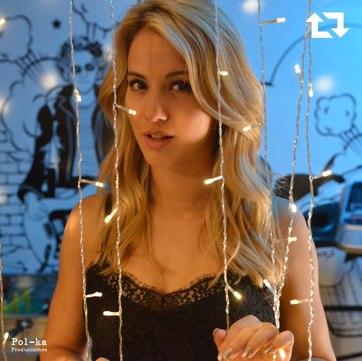 PolkaProd's tweet photo. ¿Qué personaje de @simonaeltrece te divierte más? 😂
RT para Trini - FAV para Dante 

#Simona https://t.co/nNifQJGh7B